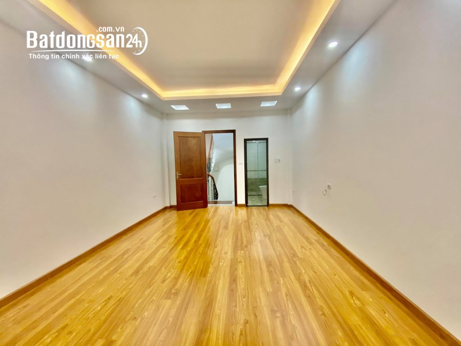 Bán nhà hẻm căn góc, 3 tầng, 4 x 18m nở hậu 5.8m, Quận 7, gần Nguyễn Thị Thập, Giá 6.