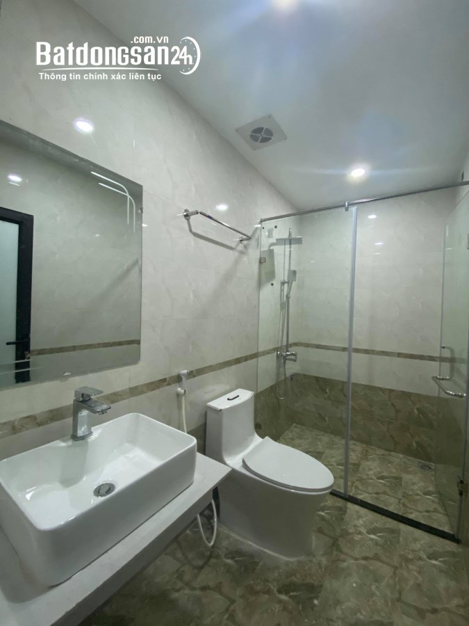 Bán nhà Mới hẻm 3m, Quận 7, gần Nguyễn Thị Thập, 3 tầng, 4.3 x 7m, 3.xx tỷ.