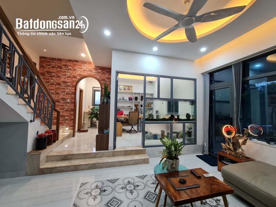Bán nhà mặt phố Park Riverside Hiếm 6x16m, 1 trệt 2 lầu full nội thất cao cấp 13,5 Tỷ