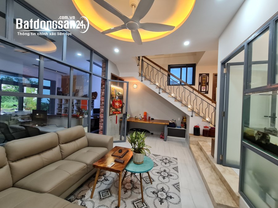 Bán nhà mặt phố Park Riverside Hiếm 6x16m, 1 trệt 2 lầu full nội thất cao cấp 13,5 Tỷ