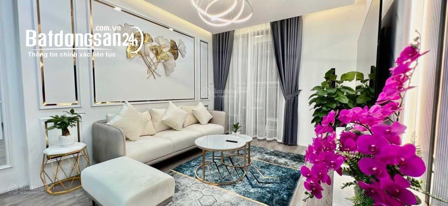NHỈNH 5.5 TỶ CÓ NGAY SIÊU PHẨM TẠI TRUNG TÂM THẠCH BÀN -VỊ TRÍ VÀNG-KINH DOANH