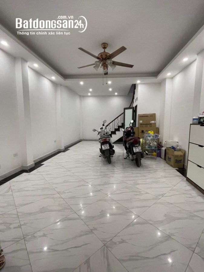 Bán nhà mặt phố Đường Láng, Phường Láng Hạ, Quận Đống Đa