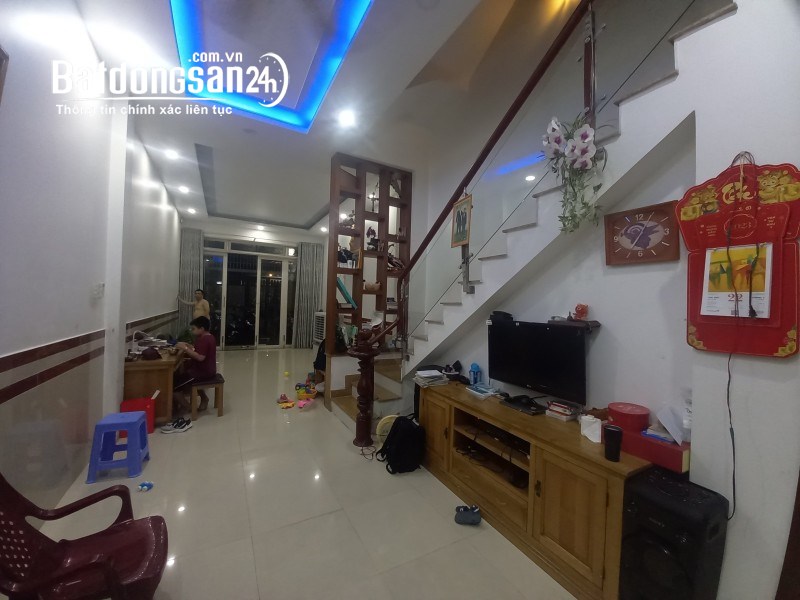 TIN THẬT:Bán nhà 4 tầng,HXH,90m2 sàn, Phường Linh chiểu,Thủ đức