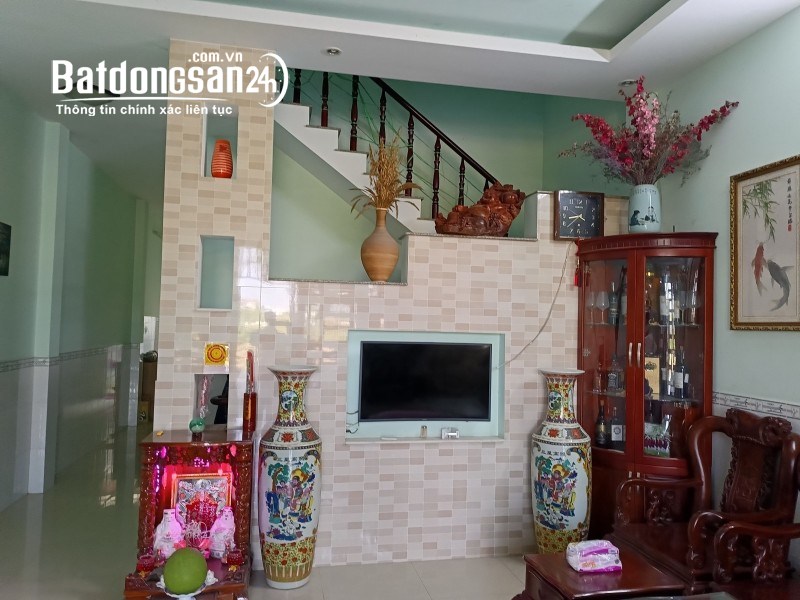 Bán gấp nhà Đất Thánh, Tân Bình, 70m2, 4 tầng 5PN rất đẹp, chỉ 5 tỷ X