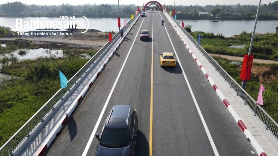 Bán đất Đường Long Phước, Phường Long Phước, DT 102m giá tốt