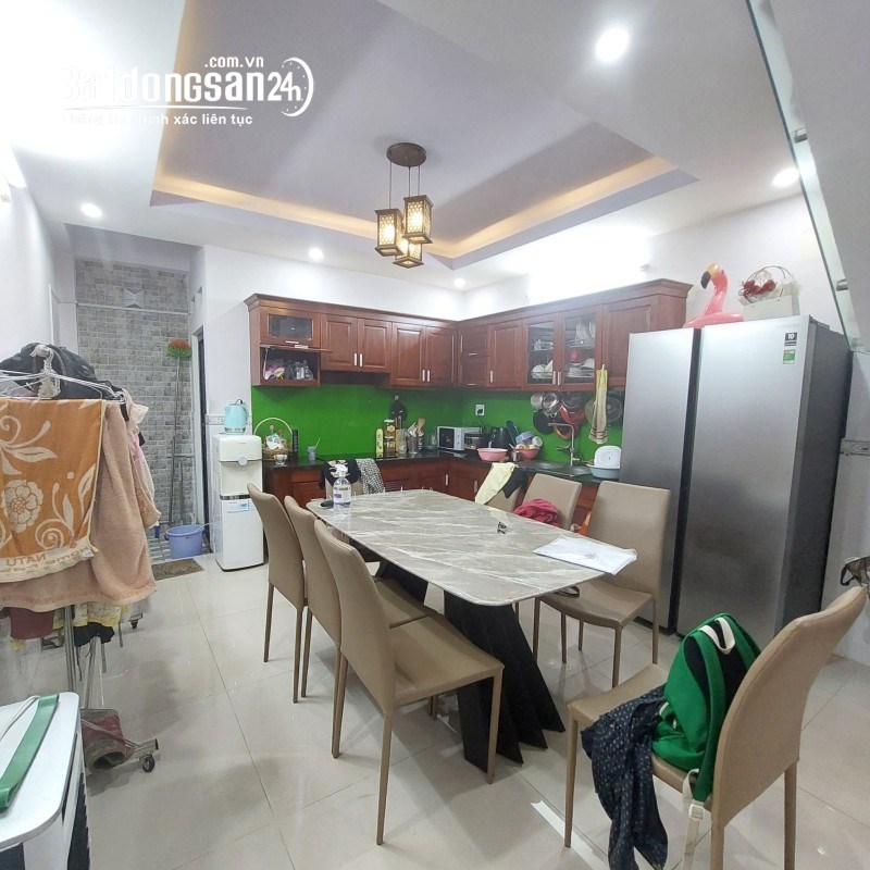 TIN THẬT:Bán nhà 4 tầng,4PN Mặt tiền đường 189 Dương Đình Hội,Phước Long B,Thủ đức