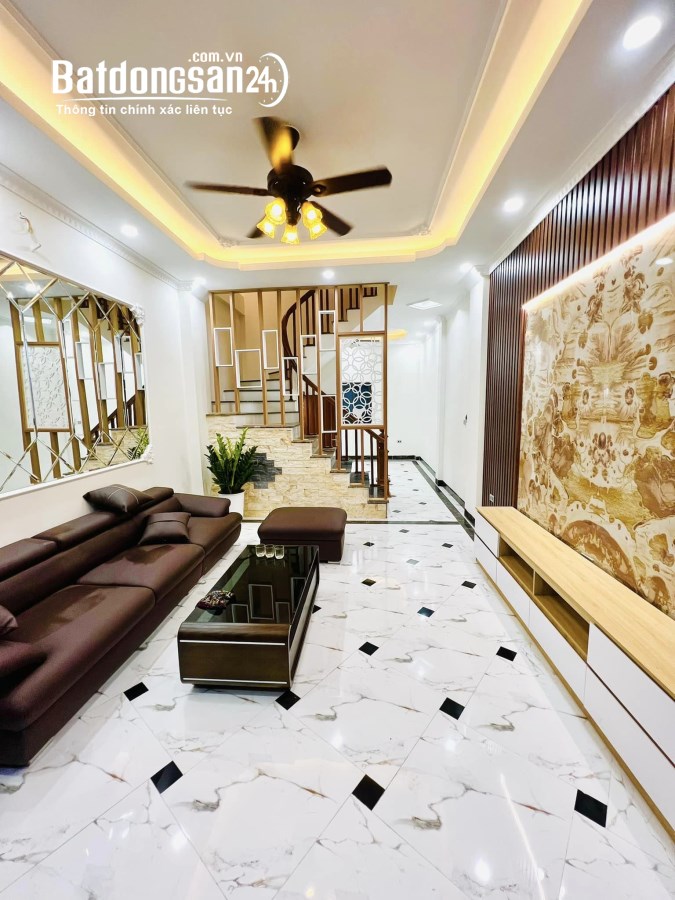 Trung tâm Đống Đa - Văn Miếu phố cổ - Hiếm - Tiện ích bạt ngàn - Diện tích rộng - 5.5