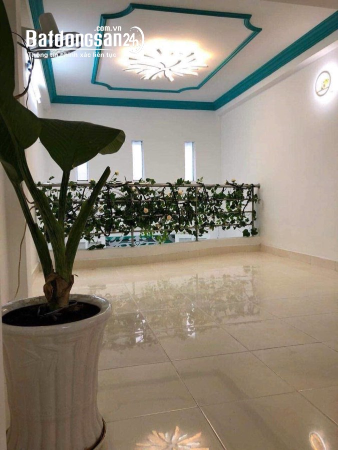 SIÊU PHẨM PHẠM VĂN CHÍ - PHƯỜNG 4 QUẬN 6 - CĂN GÓC 2 MẶT HẺM - 5 TẦNG SỔ 41M - HẺM XE