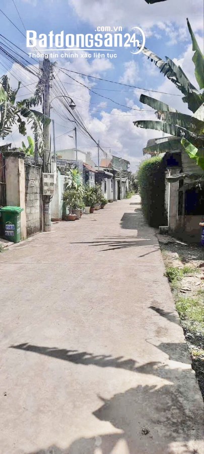 Bán Phước Tân, giá ngộp, đường xh thông, DT; 5x25m, đất bao sạch, Sổ chung 2 nhà, 