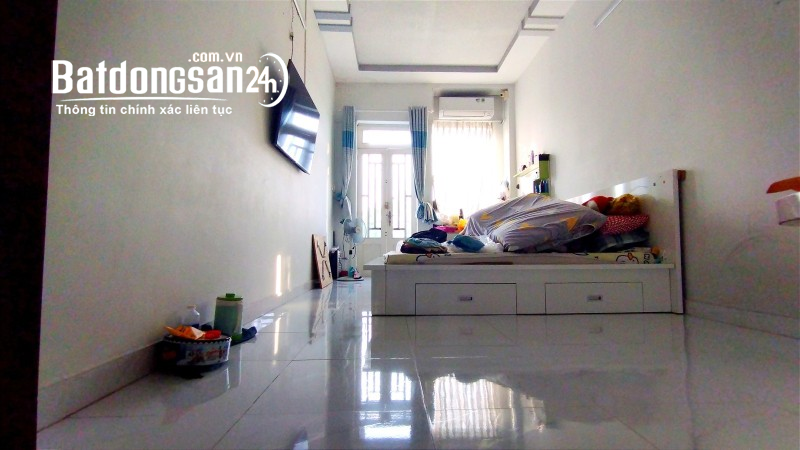 MẶT TIỀN - 4 TẦNG - MỄ CỐC - F15 - Q8 - 74M2 - 4.95 TỶ.