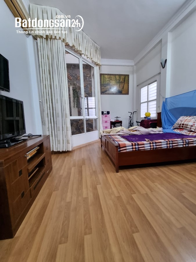 Mặt ngõ Xuân Thủy 65m mt 8.3m kinh doanh văn phòng, ô tô 14.8 tỷ