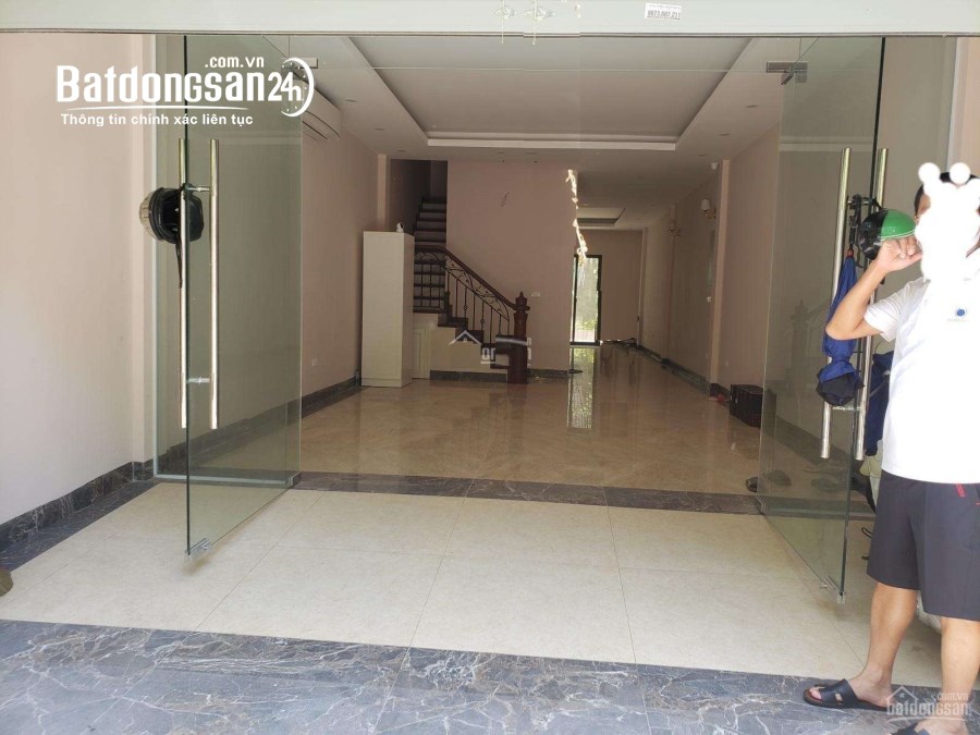 Cho thuê nhà A24 đường Trung Yên 11 - Trung Hòa, Dt 80m2 x 5 tầng mặt tiền 5m
