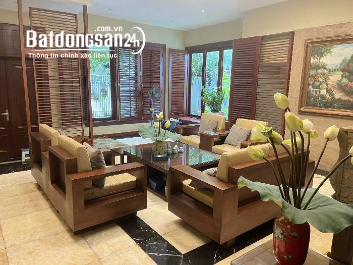 Bán nhà Mặt Phố Yên Lạc, Biệt thự sân vườn, kinh doanh đỉnh, 139m x 6 tấng thang máy