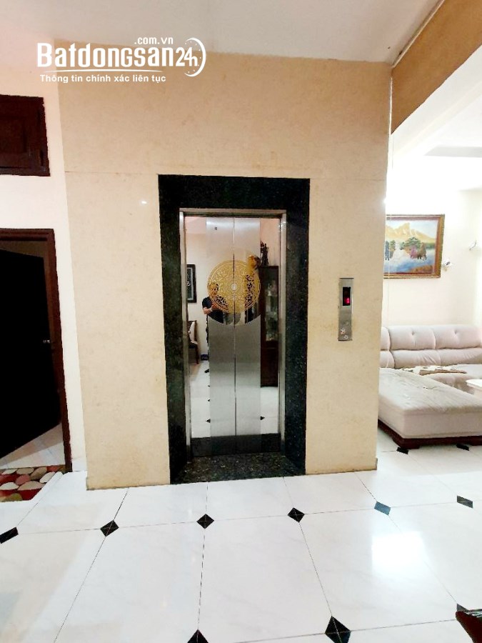 Bán nhà Mặt Phố Yên Lạc, Biệt thự sân vườn, kinh doanh đỉnh, 139m x 6 tấng thang máy