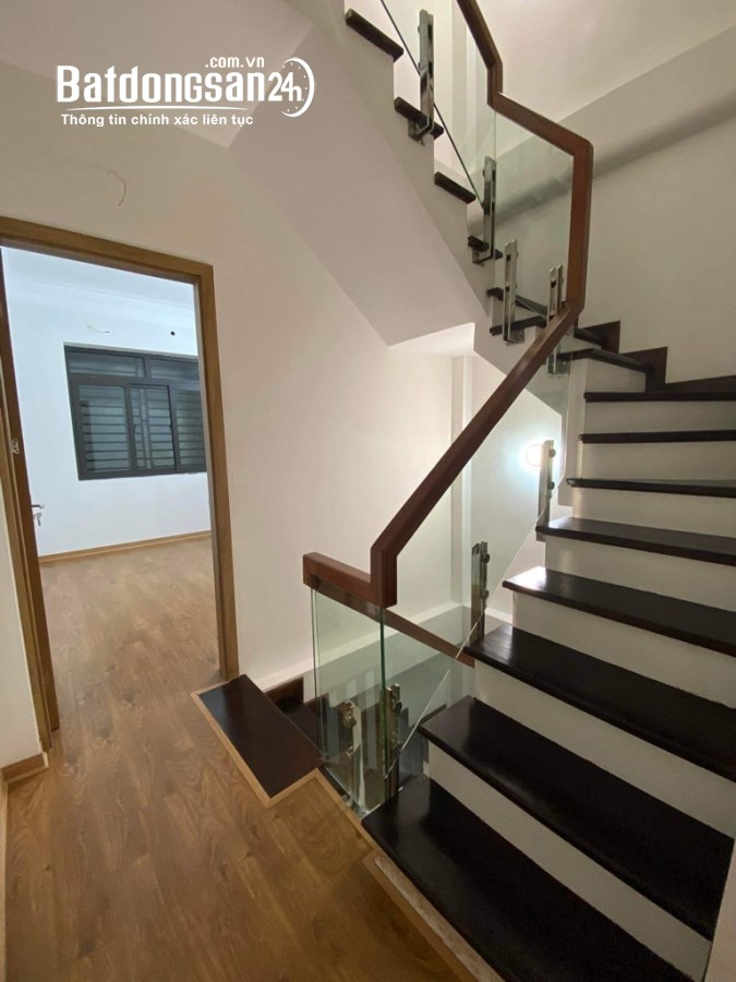 Bán nhà phân lô vip phố 8.3, vỉa hè,ô tô tránh, nhà mới-ở luôn, 48m x 4 tầng,8.79 TỶ