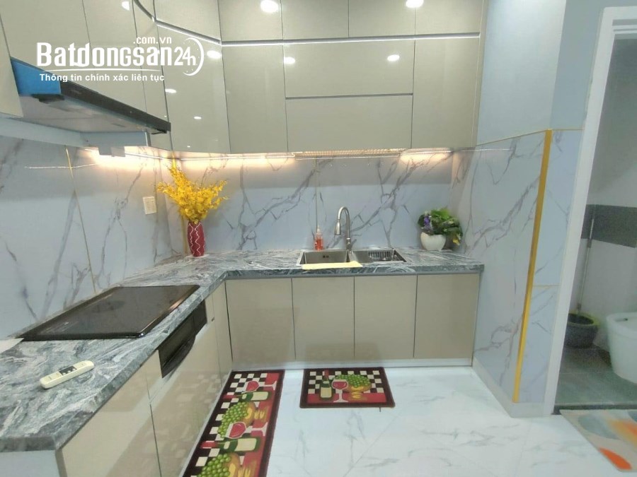 chỉ 6.99 tỷ,vào ở ngay,hẻm xe hơi đỗ cửa Hoàng Hoa Thám,Phú Nhuận,4 tầng,4PN,56M2