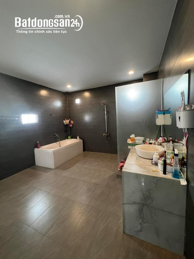 {BÌNH TÂN}_4 X 15_5 TẦNG_4PN_ĐƯỜNG 8M. GẦN MẶT TIỀN NGUYỄN THỊ TÚ_CẦU VƯỢT GÒ MÂY200M