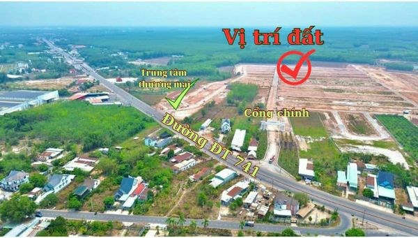 Cần bán gấp lô đất mặt tiền đường DT741