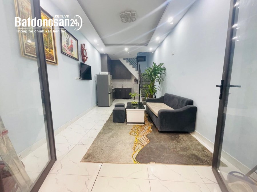 BÁN NHÀ HOÀNG VĂN THỤ, 31M2, NHÀ ĐẸP, 4 TẦNG, GẦN OTO, SĐCC