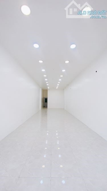 Cho thuê nhà mặt tiền đường nguyễn trai - Tuyến phố thời trang sầm uất nk-ct 35tr