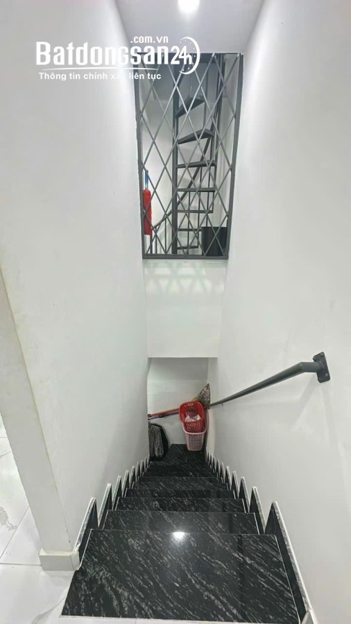 BÁN NHÀ ĐẸP 2 MT Q4 KHU DÂN CƯ HIỆN HỮU - Đoàn Văn Bơ P16 Quận 4