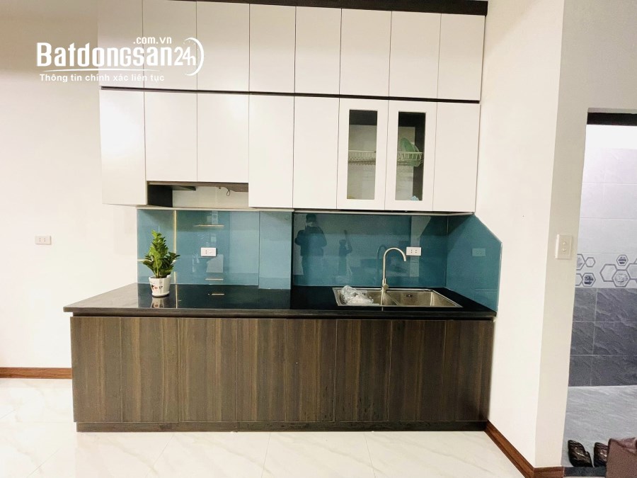 Bán nhà mặt phố Đường Đê La Thành, Phường Ô Chợ Dừa, Quận Đống Đa