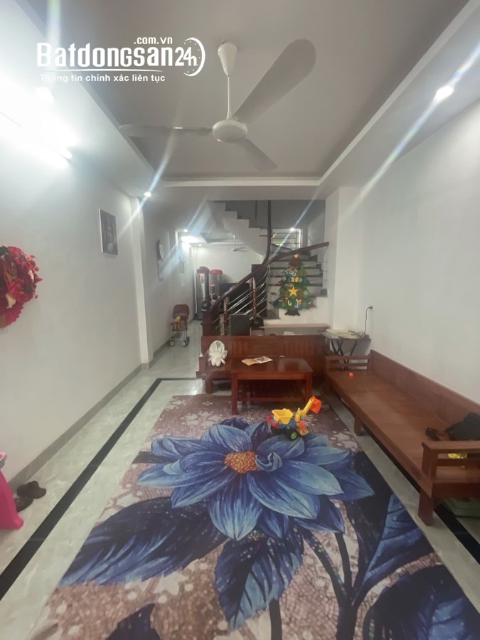 Nhà Mới 3 Tầng-Vân Trì-Vân Nội Đông Anh-Ô Tô Tại Cửa-DT 42m²-MT 3,6m-Nhỉnh 2 tỷ