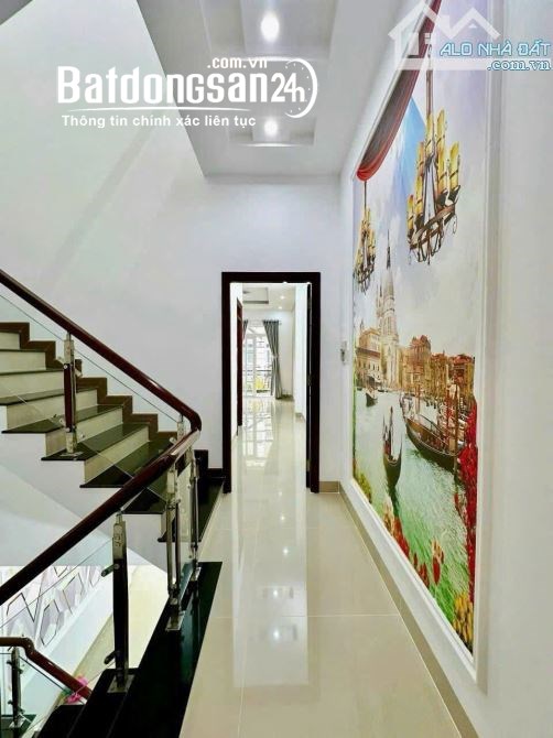 Bán nhà 1 trệt 2 lầu KDC Hưng Phú giá 5 tỷ 500 triệu