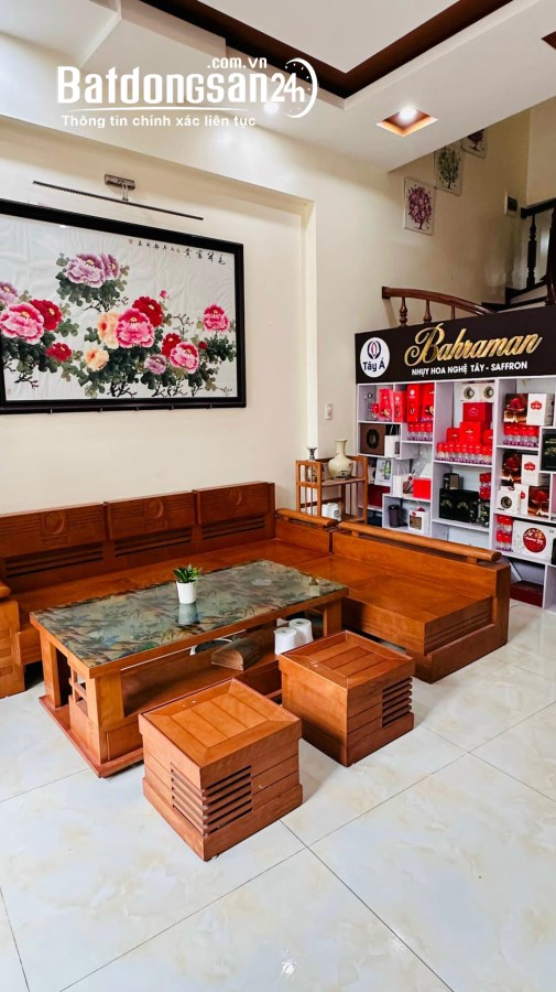 Bán nhà 3 tầng ngõ phố Quang Trung, TP HD, 55.4m2, mt 4.13m, hướng tây nam, ngõ ô tô