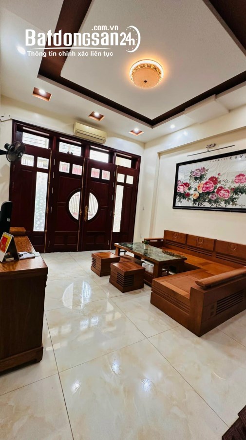 Bán nhà 3 tầng ngõ phố Quang Trung, TP HD, 55.4m2, mt 4.13m, hướng tây nam, ngõ ô tô