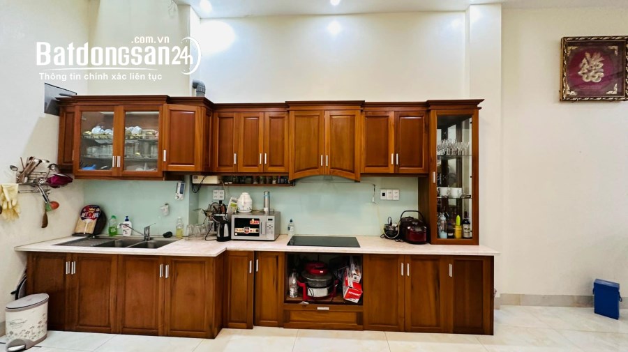 Bán nhà 3 tầng ngõ phố Quang Trung, TP HD, 55.4m2, mt 4.13m, hướng tây nam, ngõ ô tô