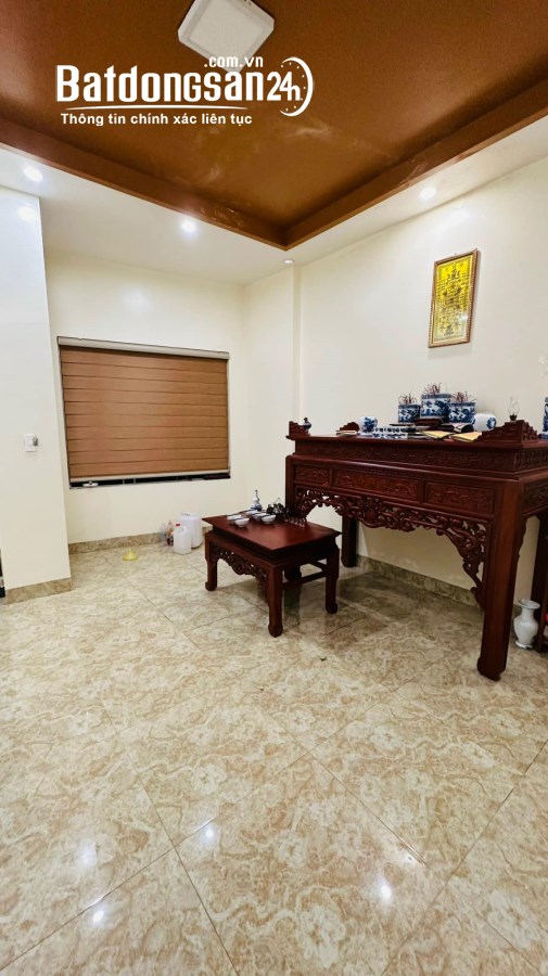 Bán nhà 3 tầng ngõ phố Quang Trung, TP HD, 55.4m2, mt 4.13m, hướng tây nam, ngõ ô tô