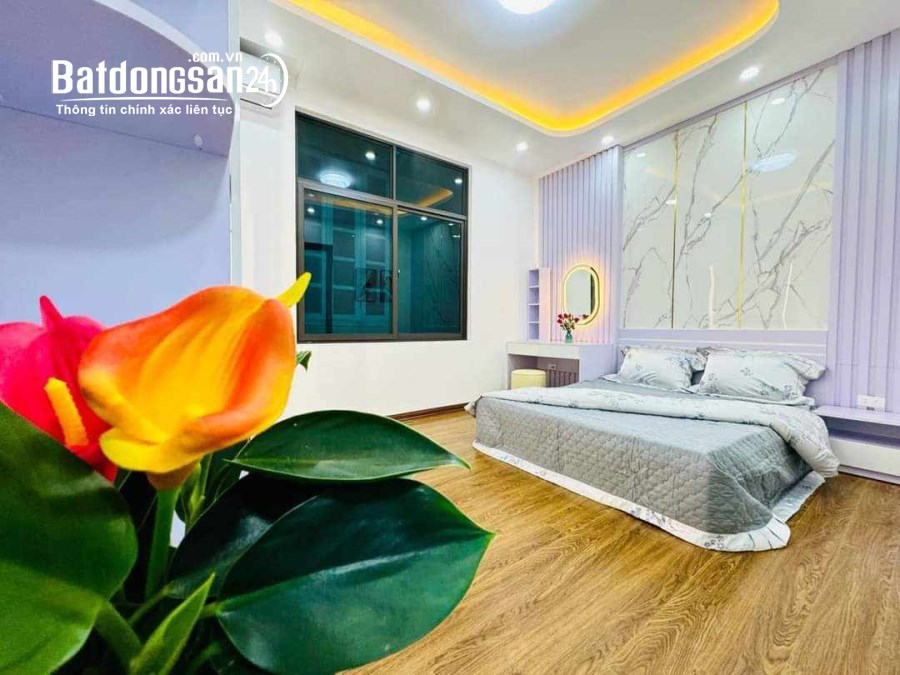 BÁN NHÀ KHU LÁNG HẠ DT30m2 5 TẦNG MT4m NHỈNH 3 TỶ