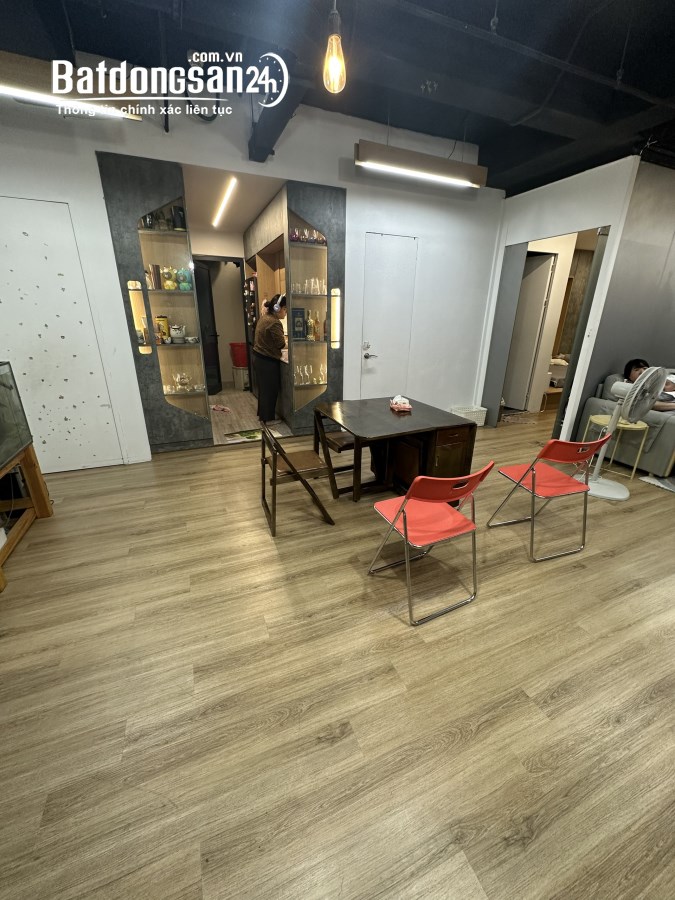 Bán căn hộ 3PN 90m2 chung cư Gold Season - 47 Nguyễn Tuân, 4.2tỷ bao phí