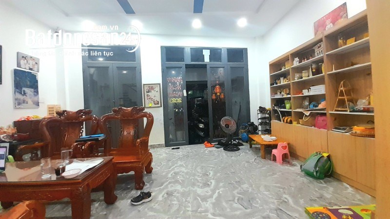 Bán nhà Tăng Nhơn Phú A quận 9, Hẻm ô tô, 3 Tầng, 80 m2, Ngang 6m, chỉ 5.9 tỷ