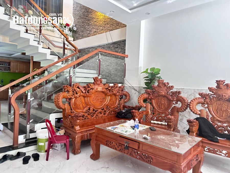CẦN BÁN GẤP NHÀ MẶT PHỐ ĐOÀN KHUÊ NGŨ HANH SƠN ĐÀ NẴNG.