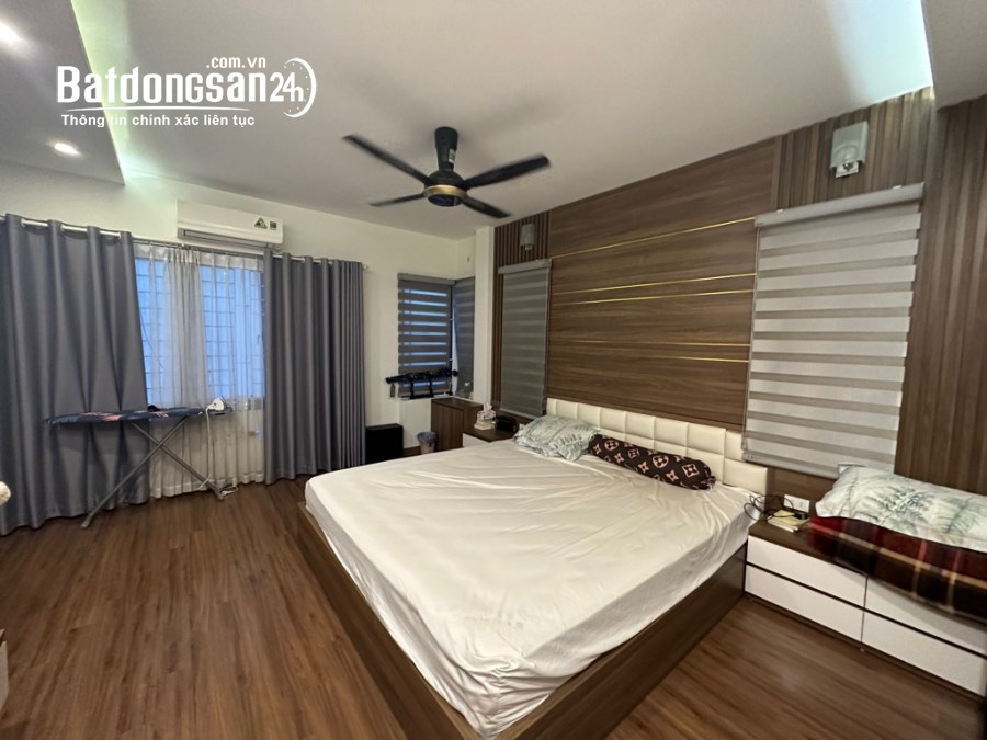 Bán nhà phố Hạ Yên-Trần Kim Xuyến, Cầu Giấy, Lô góc, 20m ra phố, Nội thất xịn, 50m2