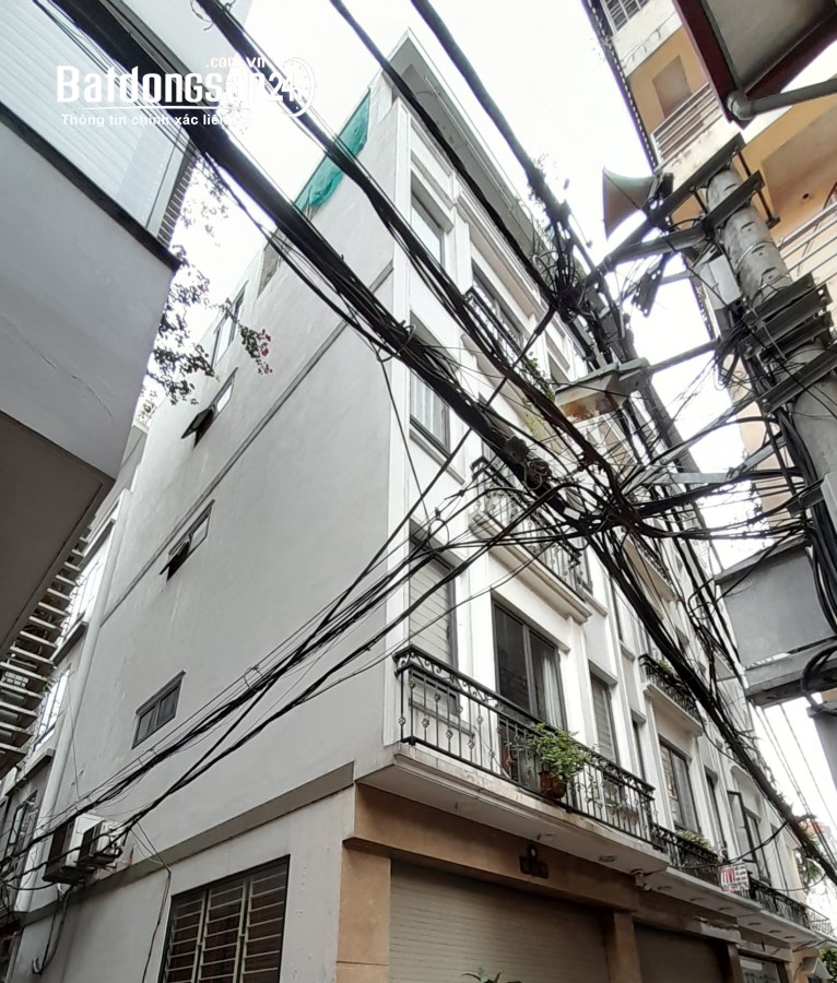 Bán nhà phố Hạ Yên-Trần Kim Xuyến, Cầu Giấy, Lô góc, 20m ra phố, Nội thất xịn, 50m2