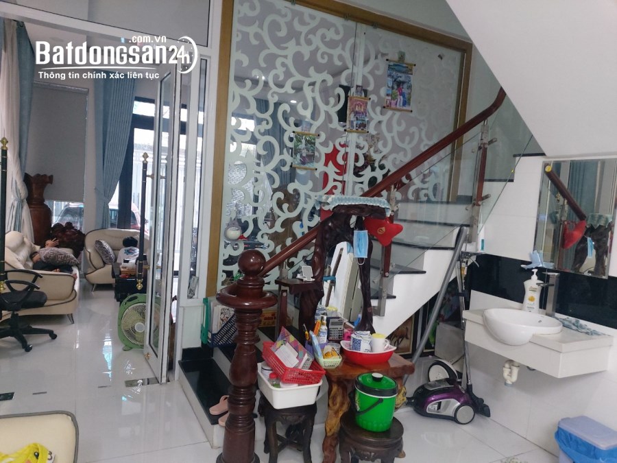 Bán nhà mặt phố Đường 339, Phường Phước Long B, TP Thủ Đức (Quận 9)