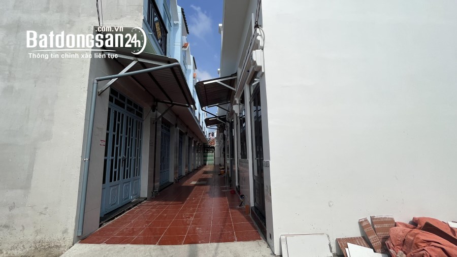 Bán nhà Xã Hưng Long, Huyện Bình Chánh