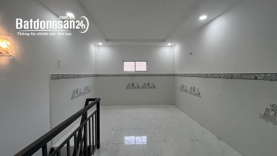Bán nhà Xã Hưng Long, Huyện Bình Chánh