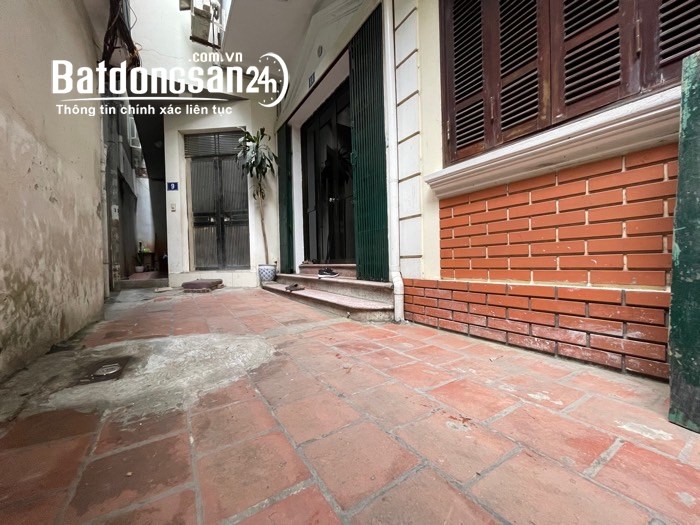 Cần bán nhà khu vực Hoàng Hoa Thám, Tây Hồ , 35 m2, 3 tầng , nhà đẹp 4 tỷ.