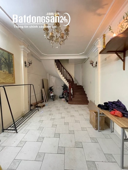 Cần bán nhà khu vực Hoàng Hoa Thám, Tây Hồ , 35 m2, 3 tầng , nhà đẹp 4 tỷ.