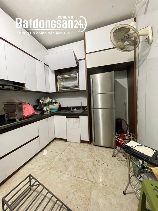 Cần bán nhà khu vực Hoàng Hoa Thám, Tây Hồ , 35 m2, 3 tầng , nhà đẹp 4 tỷ.