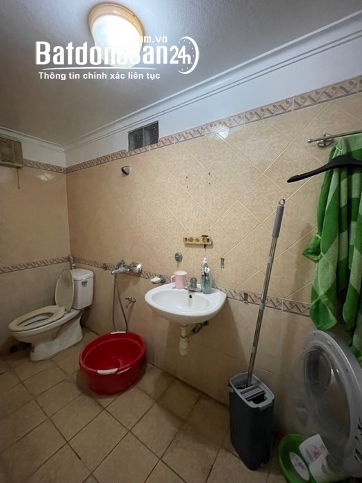 Cần bán nhà khu vực Hoàng Hoa Thám, Tây Hồ , 35 m2, 3 tầng , nhà đẹp 4 tỷ.