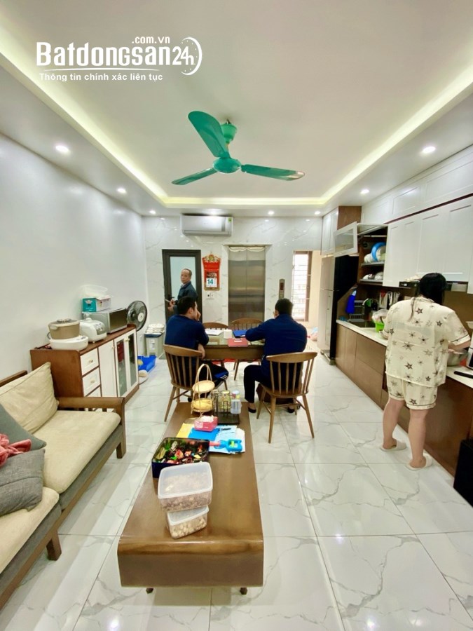Bán nhà mặt phố Đường Hoàng Hoa Thám, Phường Bưởi, Quận Tây Hồ