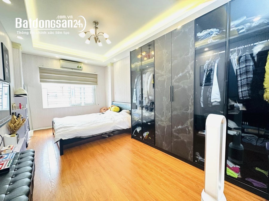  Bán nhà Ngô Đình Mẫn, ô tô đỗ cửa, kinh doanh, 93m2, 7.5 tỷ.