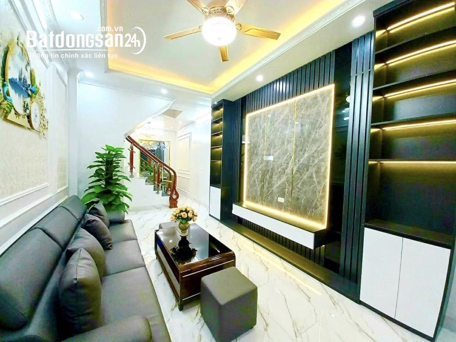 Bán nhà mặt phố Đường Láng, Phường Láng Hạ, Quận Đống Đa