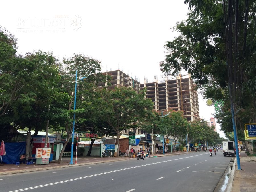 Bán nhà mặt tiền đường Hoàng Hoa Thám, phường 3, vị trí siêu đẹp 