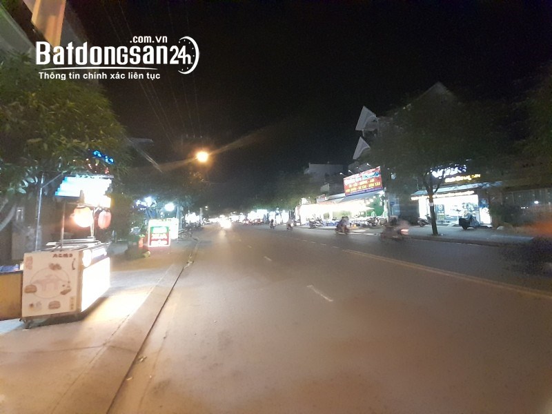 TIN THẬT:Nhà Mặt tiền 4 tầng,9x16 đường Man Thiện,Hiệp Phú,Quận 9